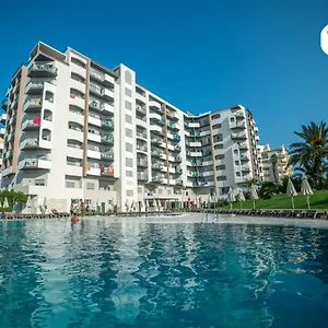 4* Apart-hotel Flor Da Rocha